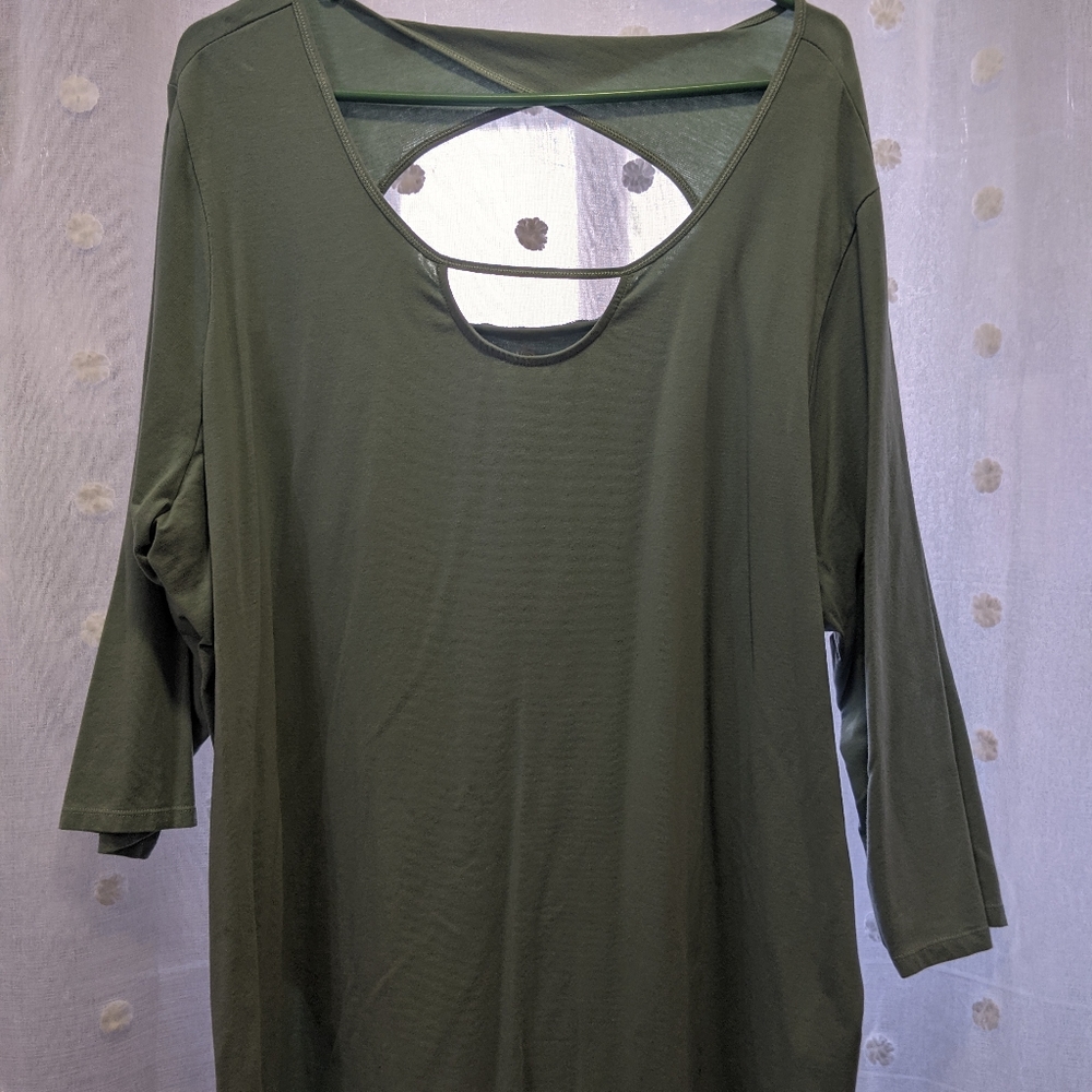 Cute athletic top from Rainbeau Curves